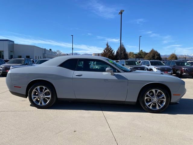 Used 2021 Dodge Challenger SXT image 6