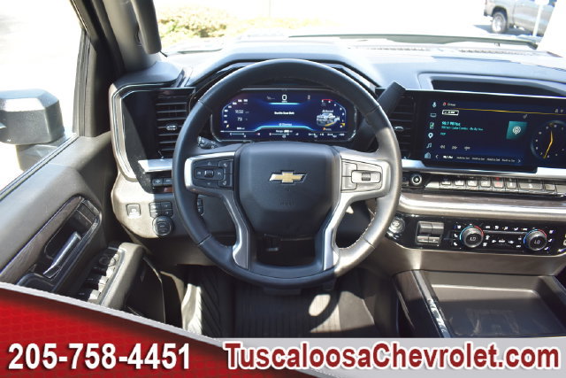 Used 2025 Chevrolet Silverado 2500 LTZ w/ LTZ Premium Package AWD/4WD image 32