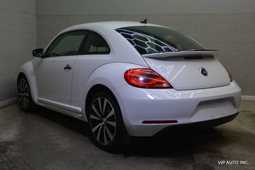 Used 2015 Volkswagen Beetle 1.8T Classic FWD image 4