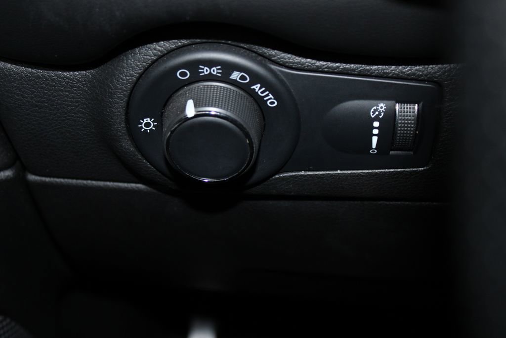 Used 2024 Dodge Durango GT image 18