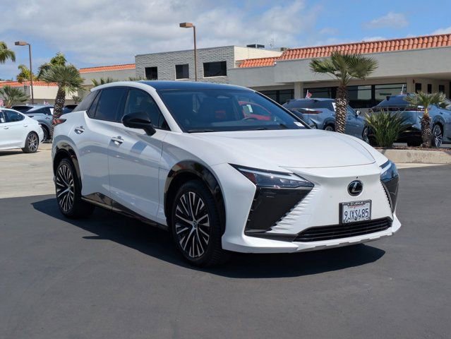 Used 2023 Lexus RZ 450e Premium w/ Technology Package AWD/4WD image 3