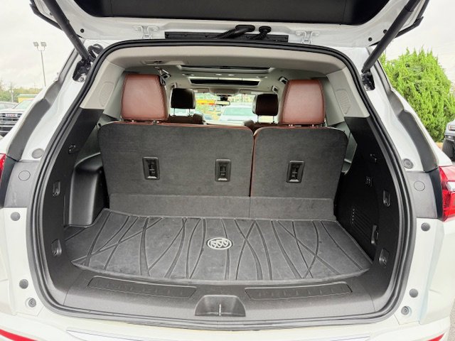 Used 2021 Buick Enclave Avenir w/ Avenir Technology Package image 23