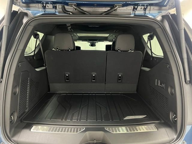 New 2026 Chevrolet Suburban High Country AWD/4WD image 17