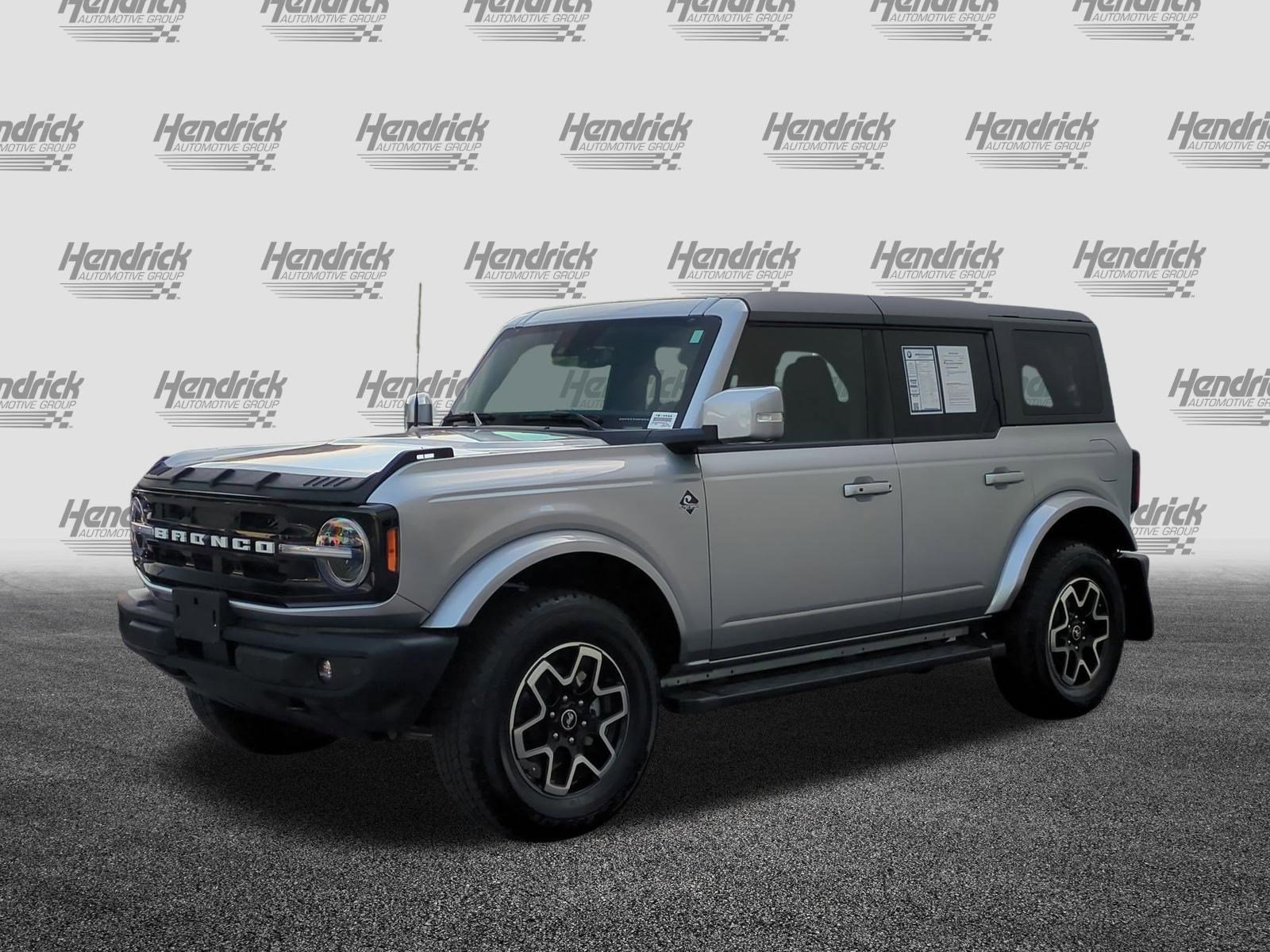Used 2024 Ford Bronco Outer Banks image 5