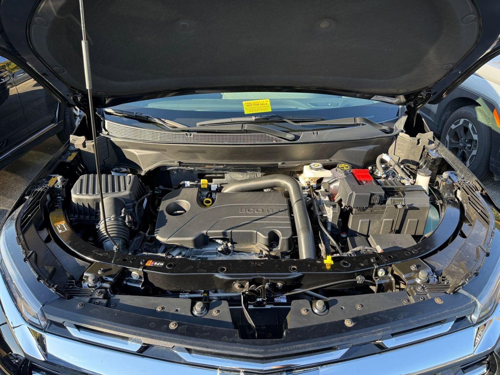 Used 2025 Chevrolet Equinox LT image 32