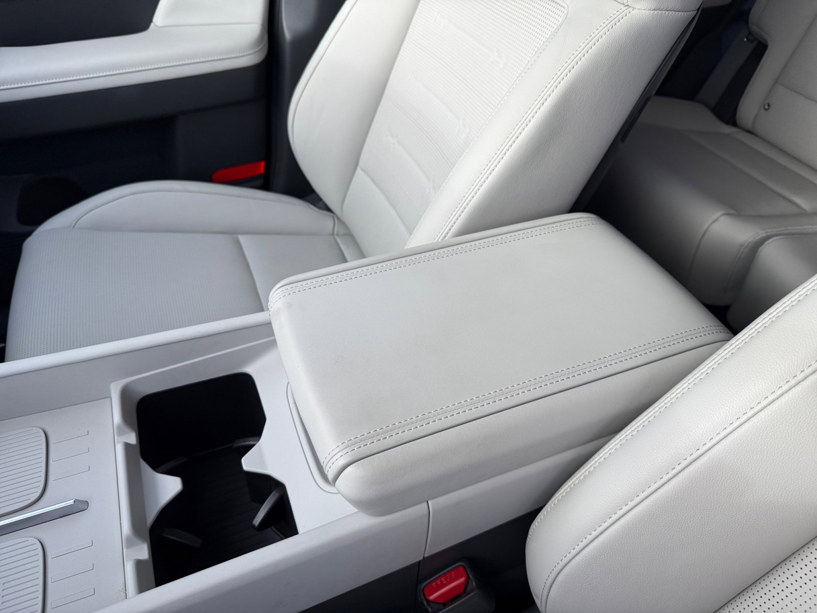 Certified 2025 Hyundai Santa Fe Limited image 14