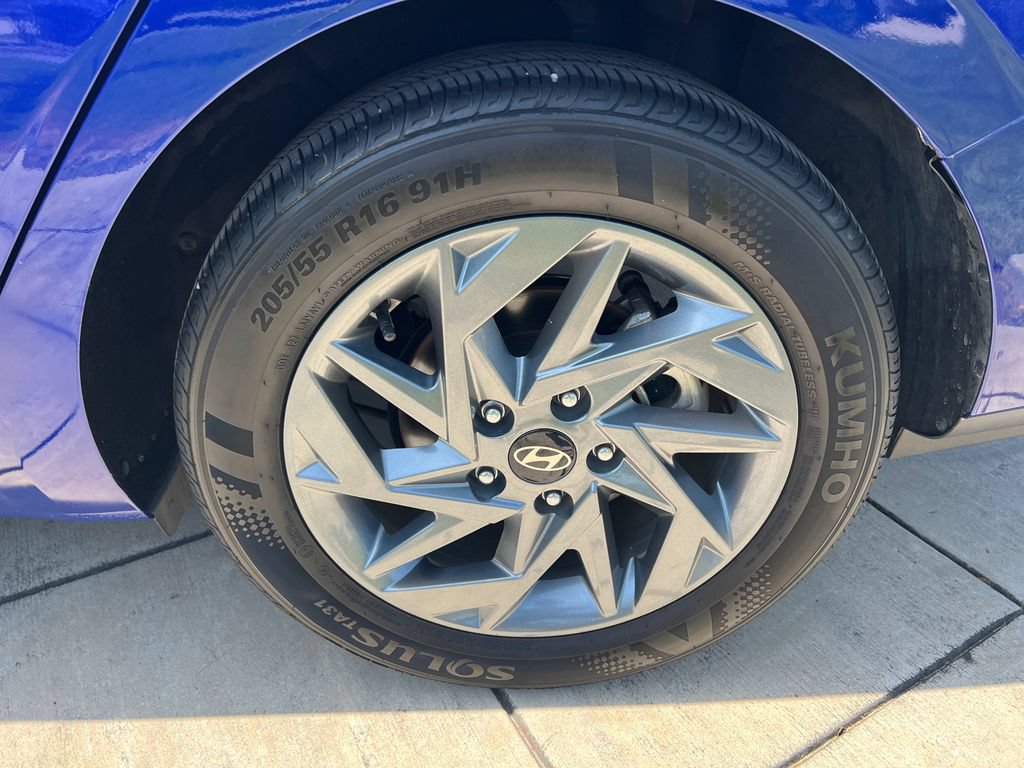Used 2024 Hyundai Elantra SEL FWD image 14