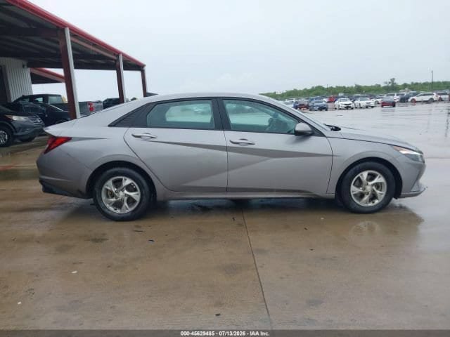 Used 2023 Hyundai Elantra SE FWD image 10