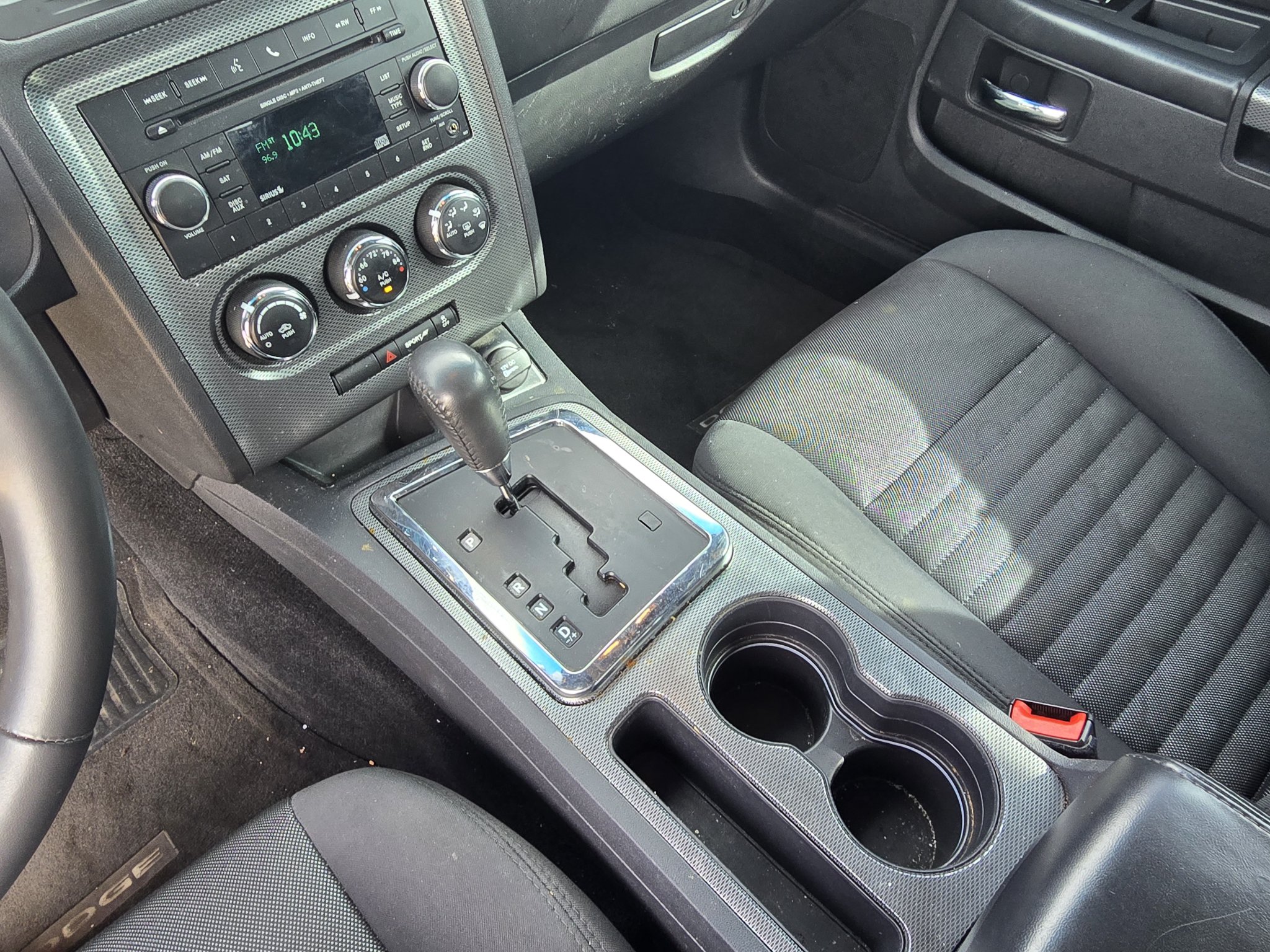 Used 2013 Dodge Challenger R/T w/ Blacktop Pkg RWD image 17
