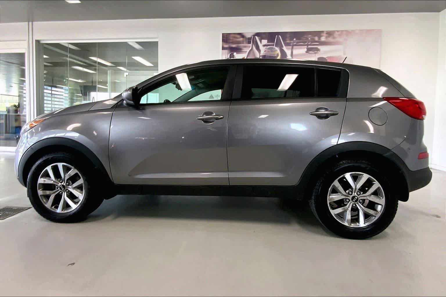 Used 2015 Kia Sportage LX FWD image 3