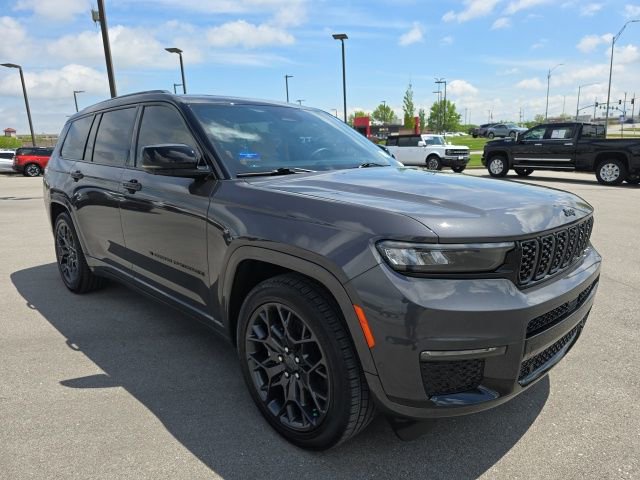 Used 2024 Jeep Grand Cherokee L Summit image 7