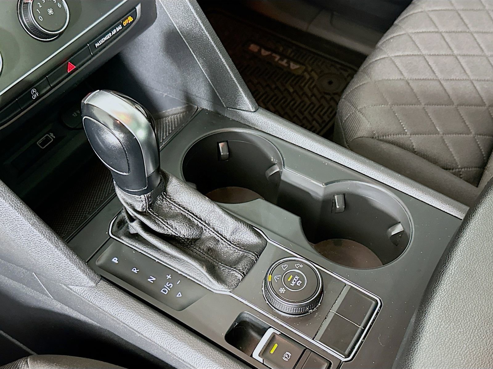 Used 2018 Volkswagen Atlas Launch Edition image 17