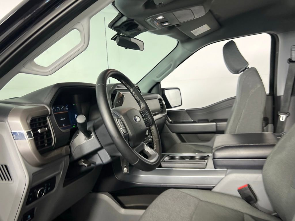 Used 2025 Ford F150 XLT w/ Equipment Group 301A Standard image 20