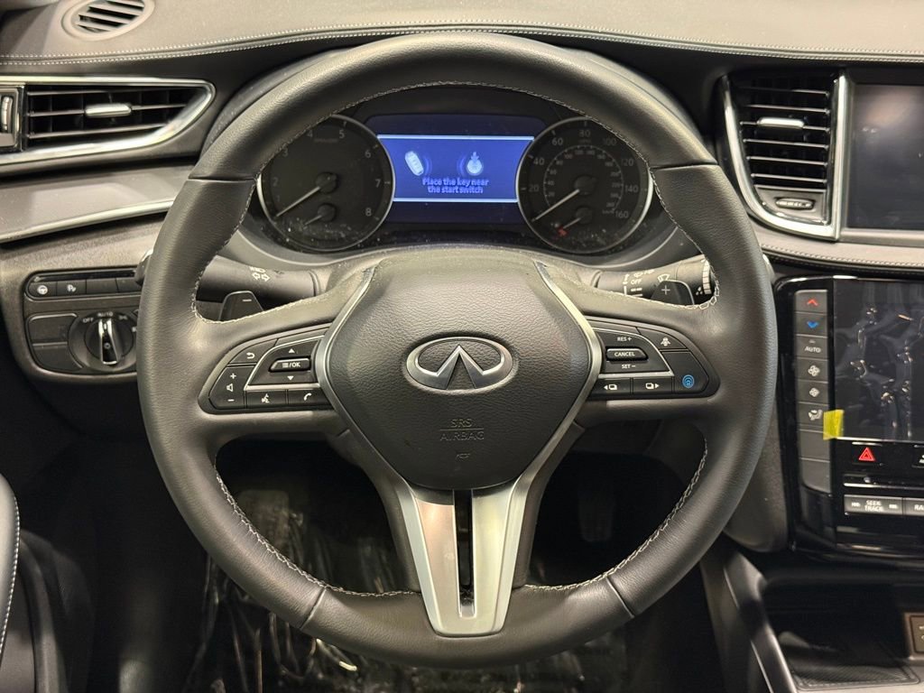 Certified 2025 INFINITI QX50 Pure image 17
