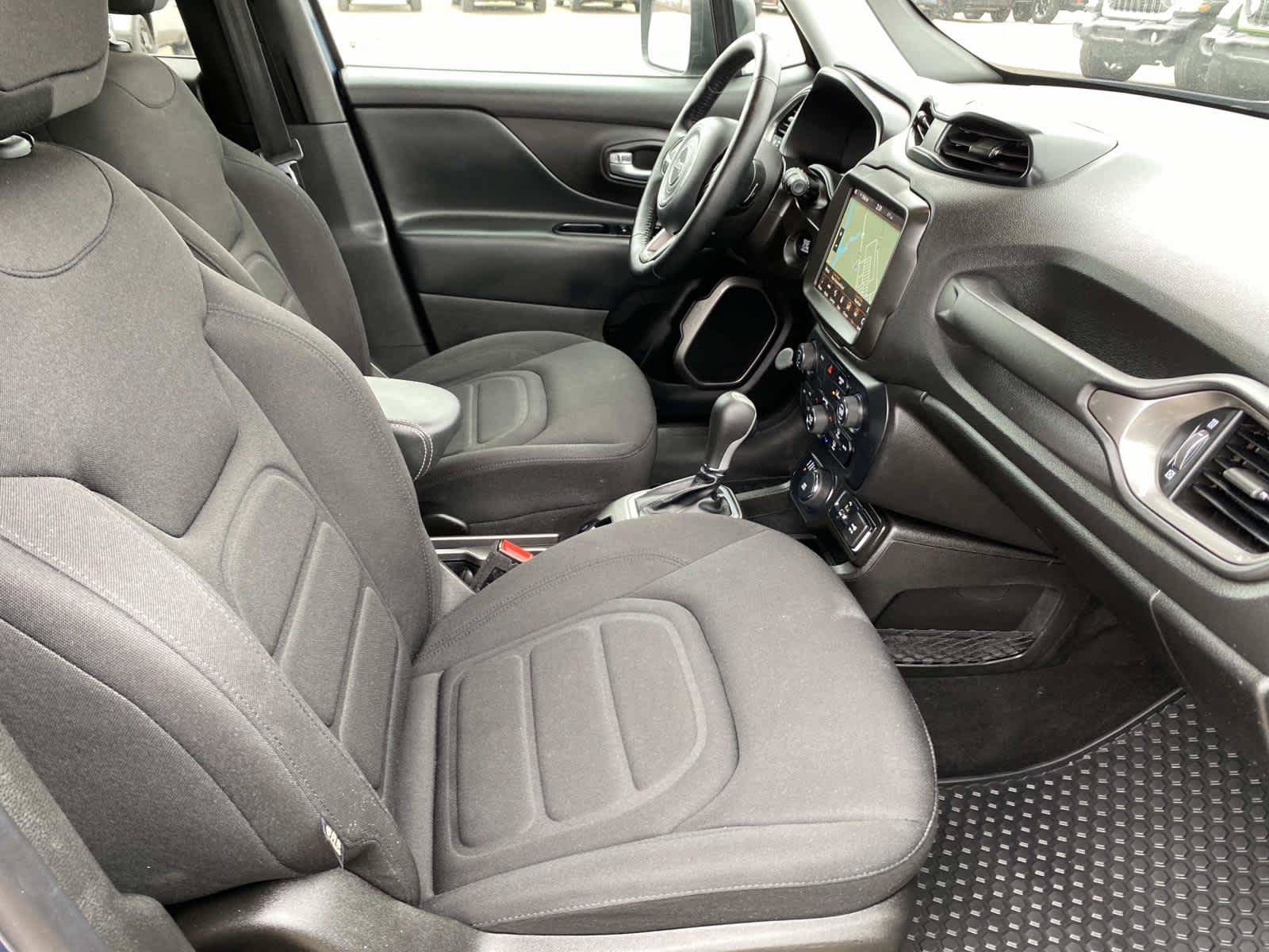 Certified 2022 Jeep Renegade Latitude AWD/4WD image 23