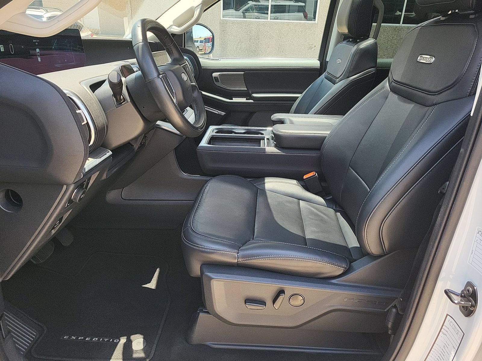 Used 2025 Ford Expedition Max Platinum AWD/4WD image 20
