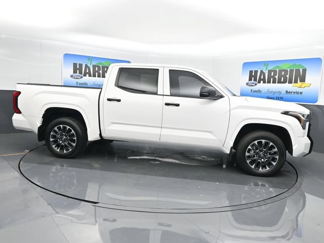 Used 2025 Toyota Tundra SR w/ SR Tow Package AWD/4WD image 7