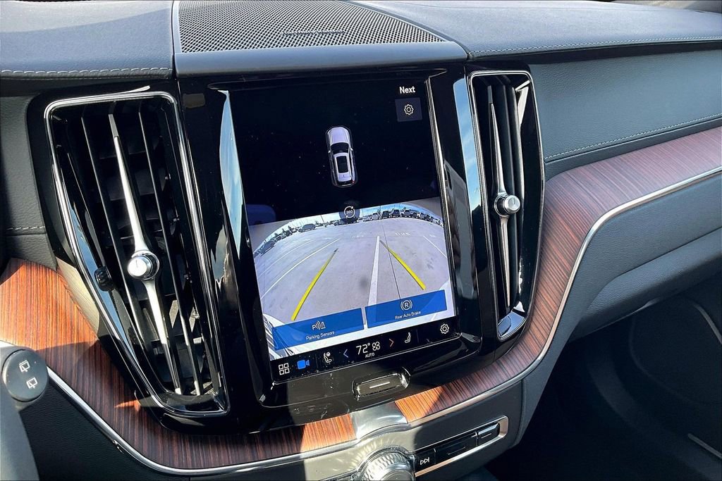 Used 2023 Volvo XC60 B5 Ultimate w/ Climate Package image 30