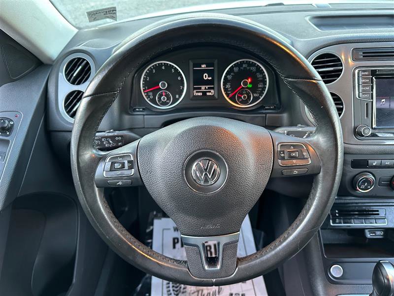 Used 2017 Volkswagen Tiguan S image 28