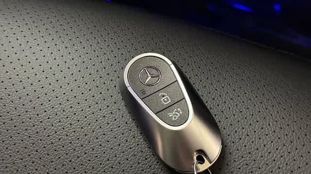 Used 2026 Mercedes-Benz GLC 300 4MATIC image 36