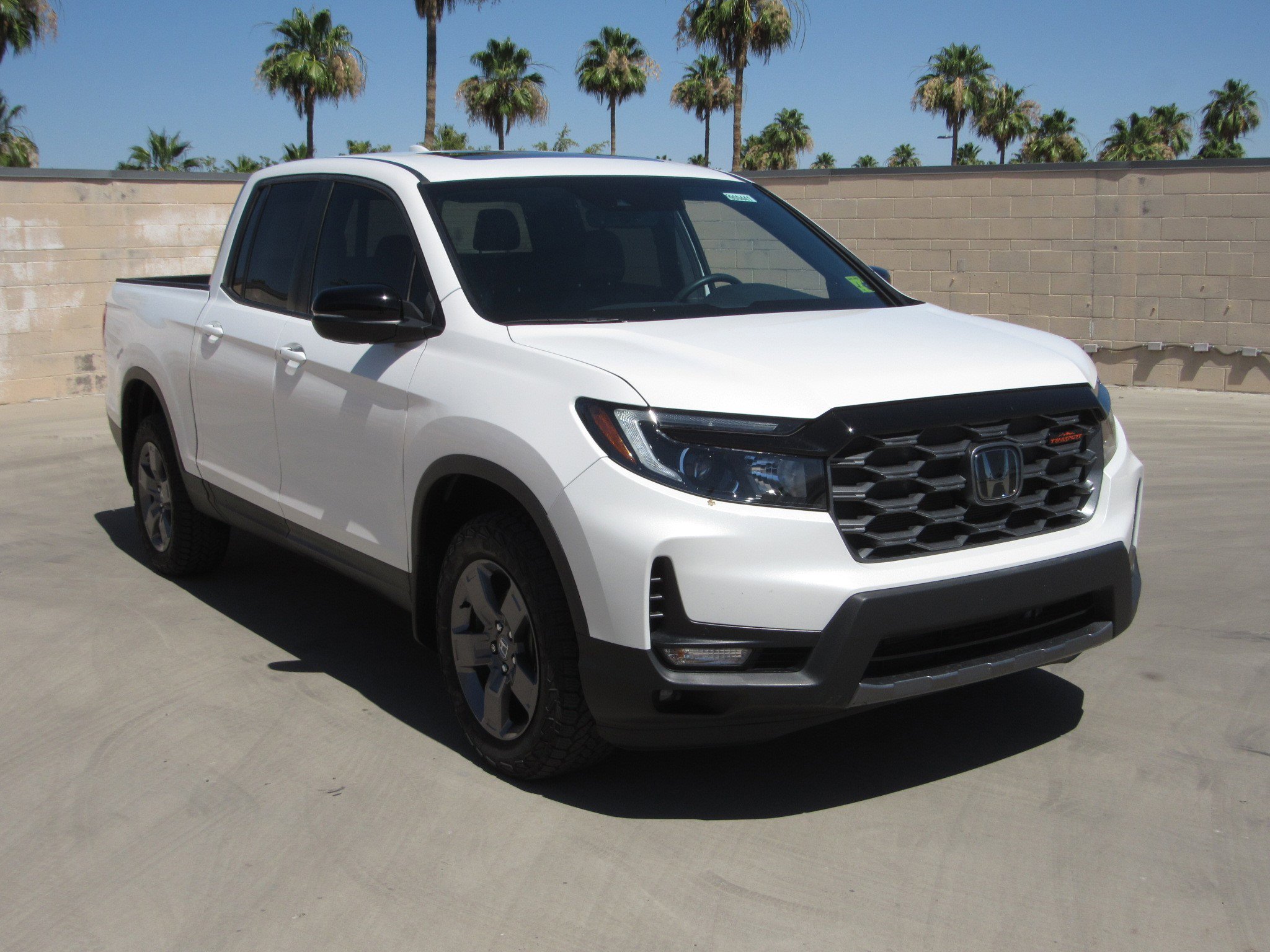 Used 2025 Honda Ridgeline TrailSport image 2