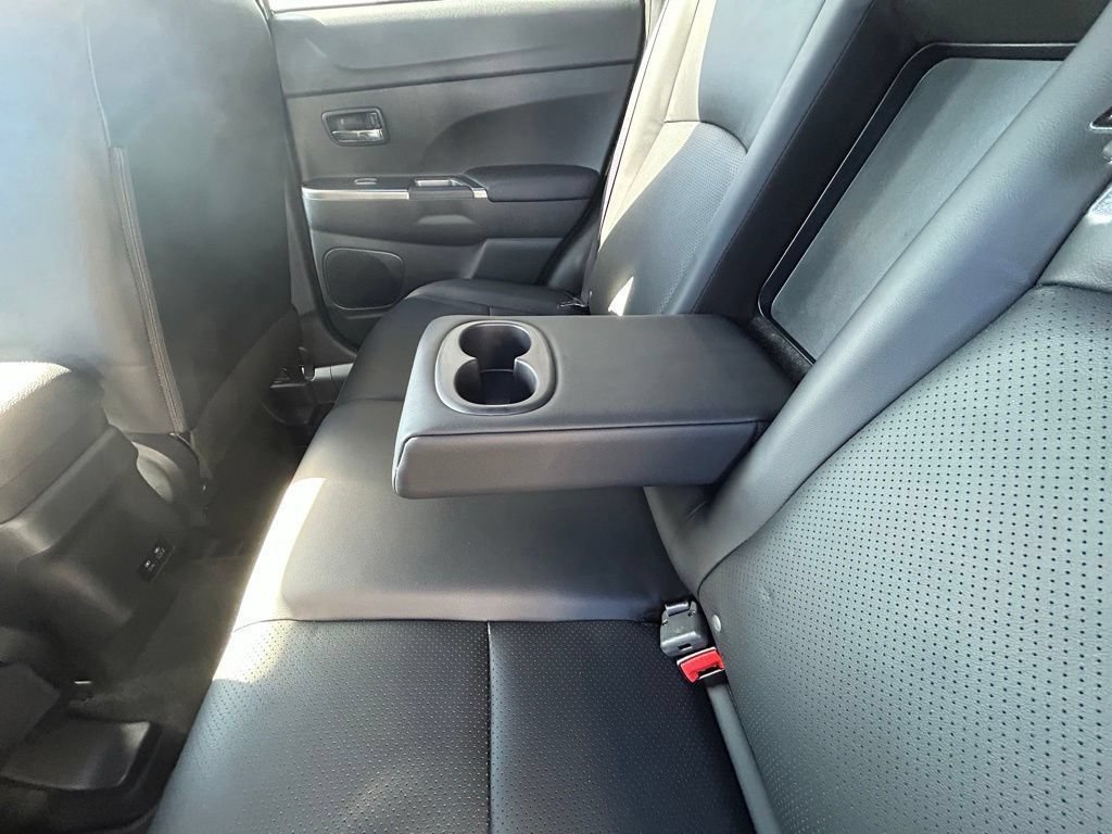 Used 2025 Mitsubishi Outlander Sport SEL AWD/4WD image 26
