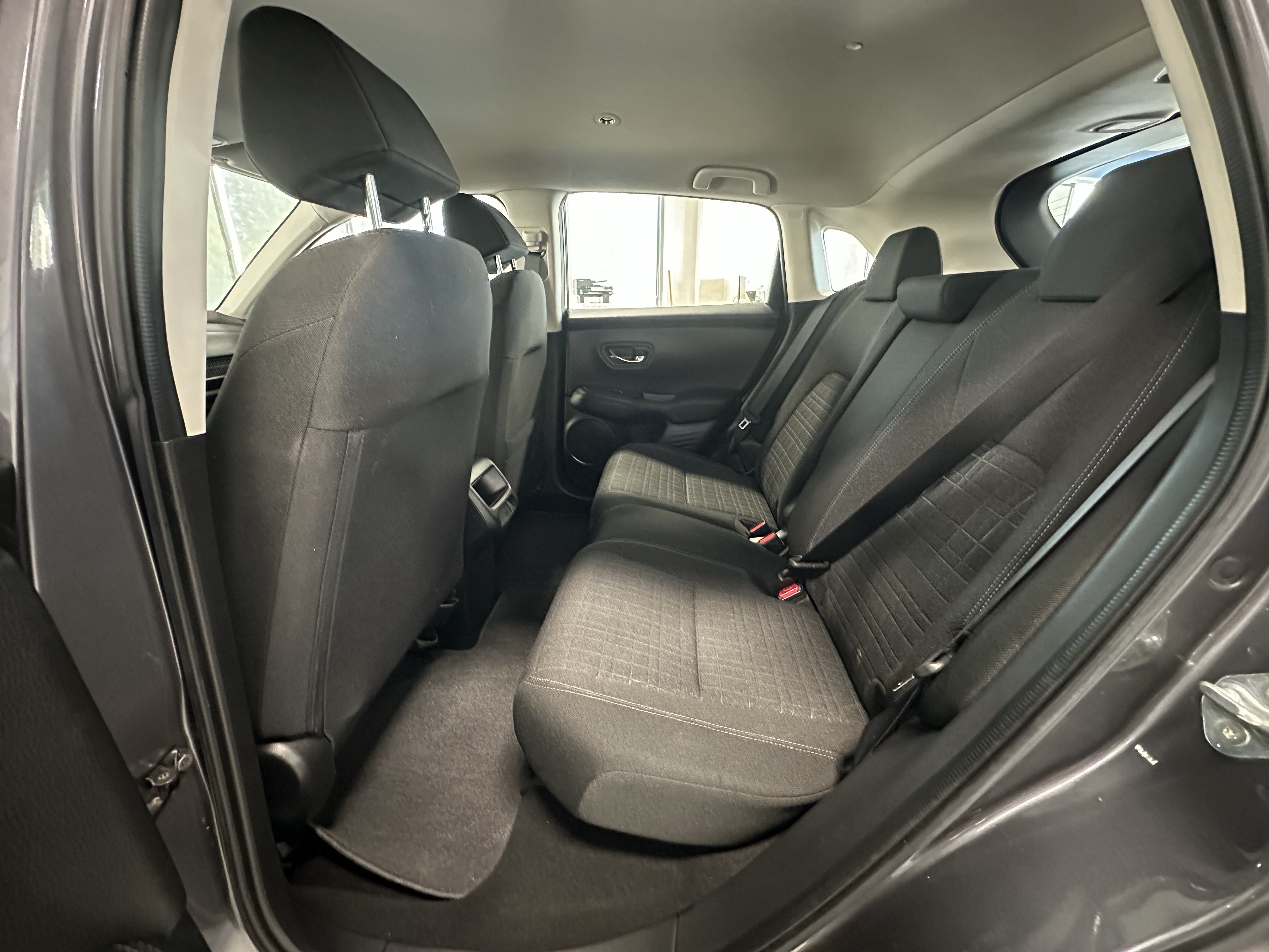 Used 2023 Honda HR-V LX image 16