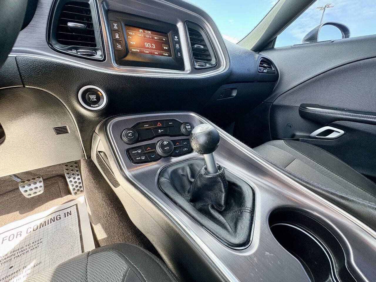 Used 2016 Dodge Challenger R/T RWD image 13