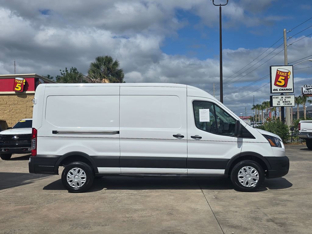 Used 2022 Ford E-Transit Medium Roof RWD image 19