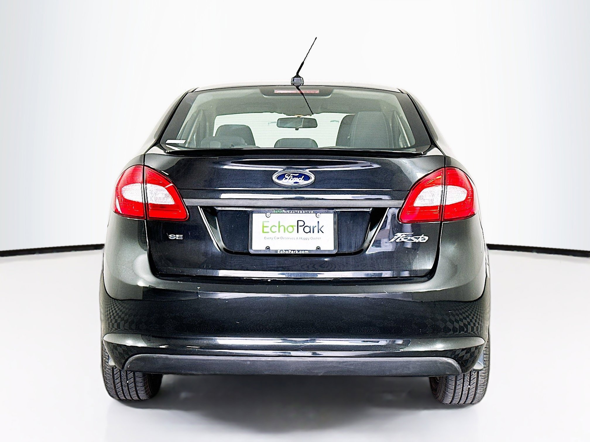 Used 2013 Ford Fiesta SE image 7