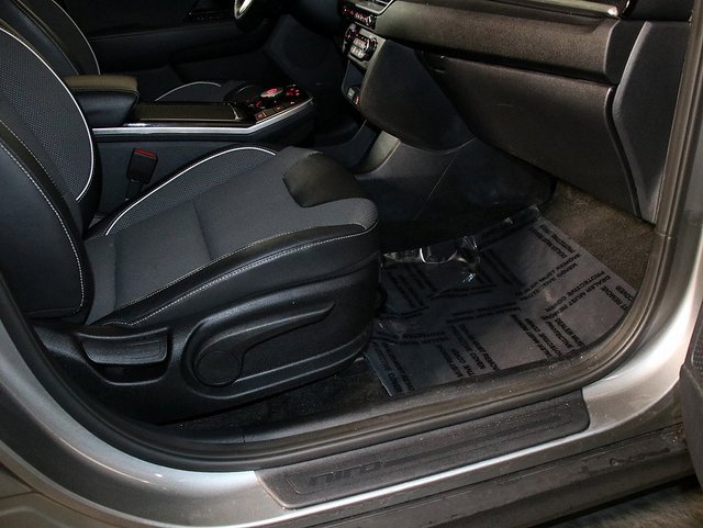 Used 2022 Kia Niro EX w/ Cold Weather Package image 33