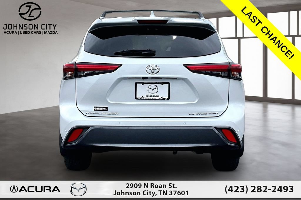 Used 2022 Toyota Highlander Limited AWD/4WD image 4