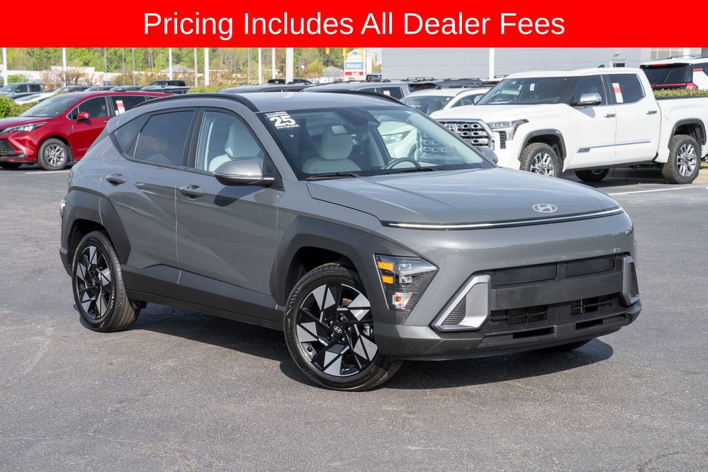 Used 2025 Hyundai Kona SEL FWD image 1