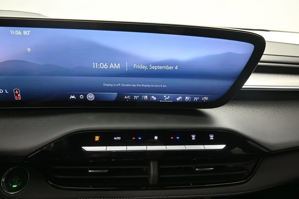 Used 2025 Buick Enclave Avenir w/ Trailering Package, 5000 lbs. FWD image 14