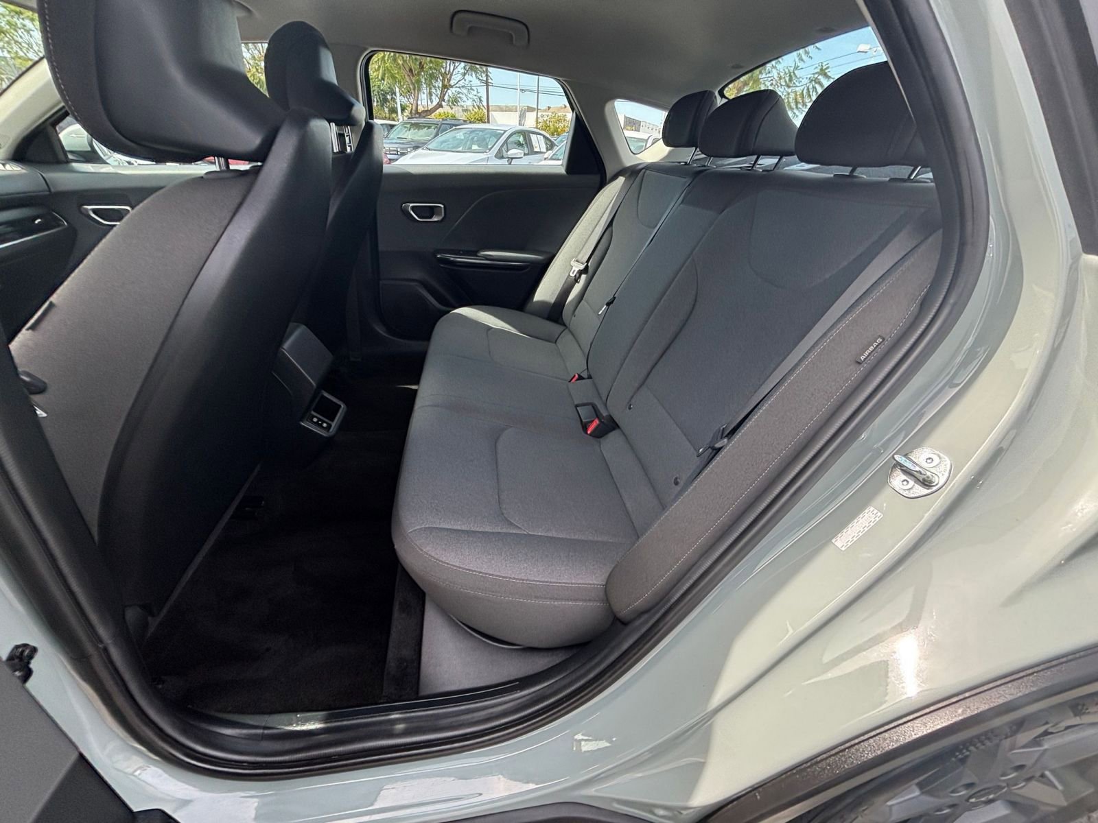 Used 2025 Kia K4 LXS image 29