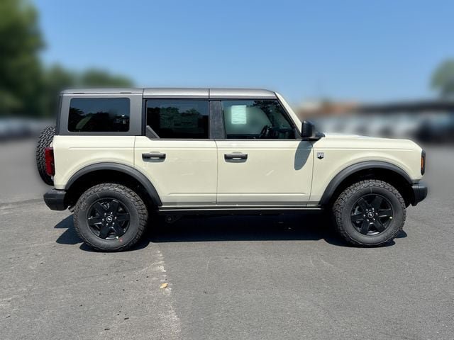 Used 2025 Ford Bronco Big Bend w/ Black Diamond Package AWD/4WD image 9