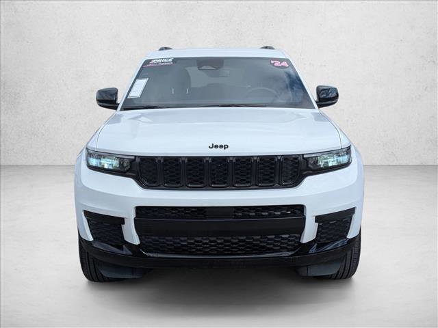 Used 2024 Jeep Grand Cherokee L Laredo image 2