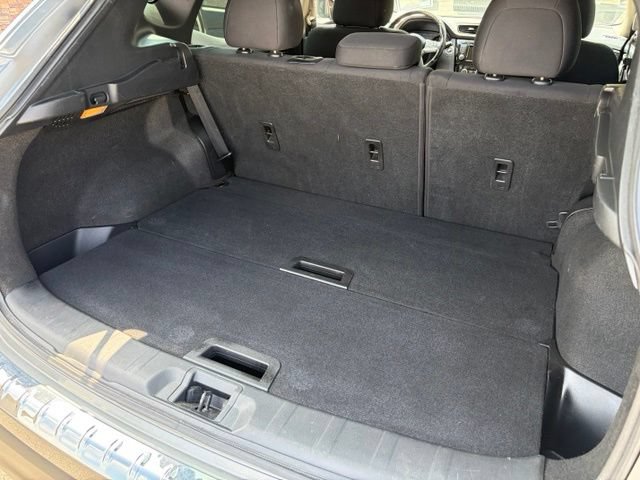 Used 2021 Nissan Rogue Sport SV FWD image 30