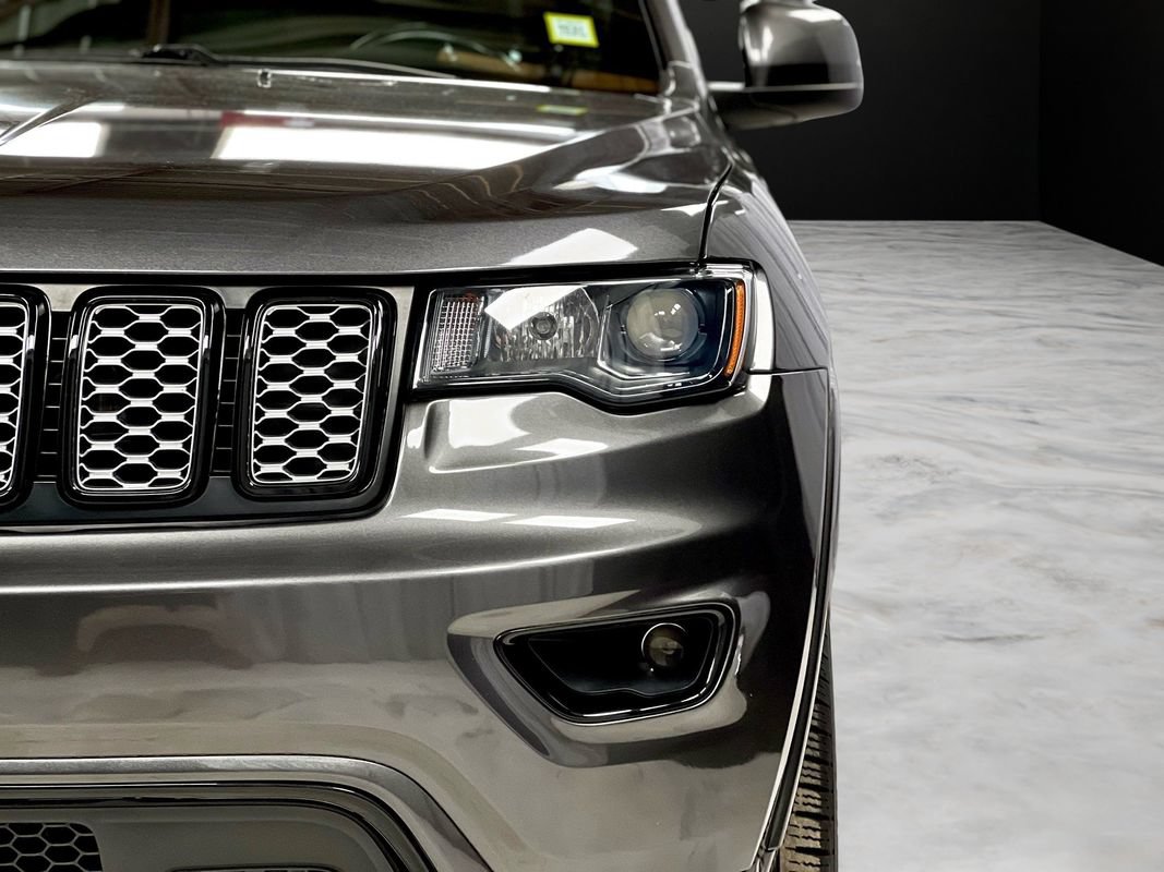 Used 2018 Jeep Grand Cherokee Altitude AWD/4WD image 34