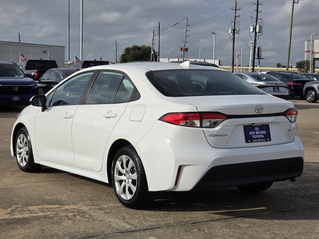 Used 2026 Toyota Corolla LE FWD image 7