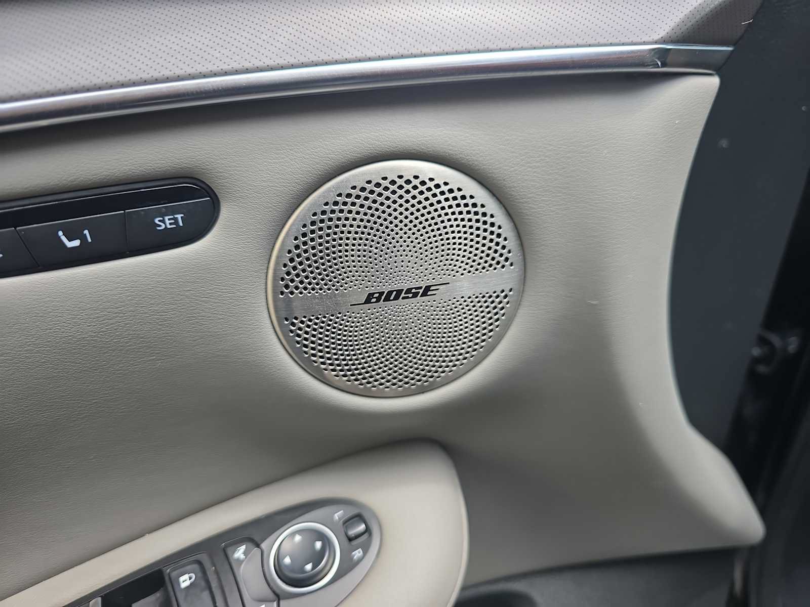Used 2024 INFINITI QX50 Luxe w/ Accent Package FWD image 15