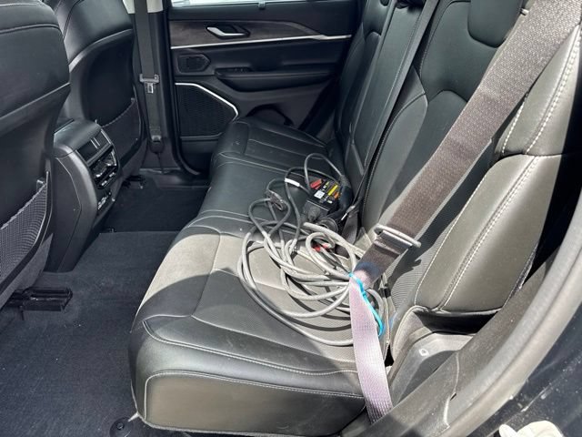 Used 2023 Jeep Grand Cherokee 4WD 4xe w/ Luxury Tech Group II image 8