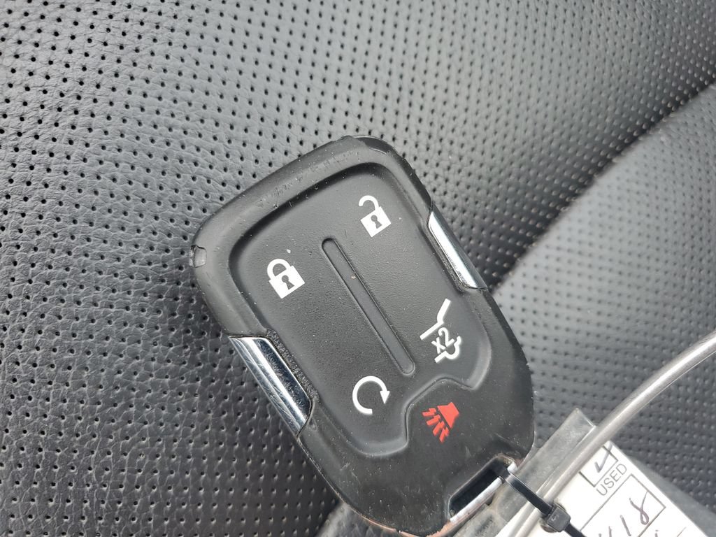 Used 2024 GMC Terrain SLT FWD image 9