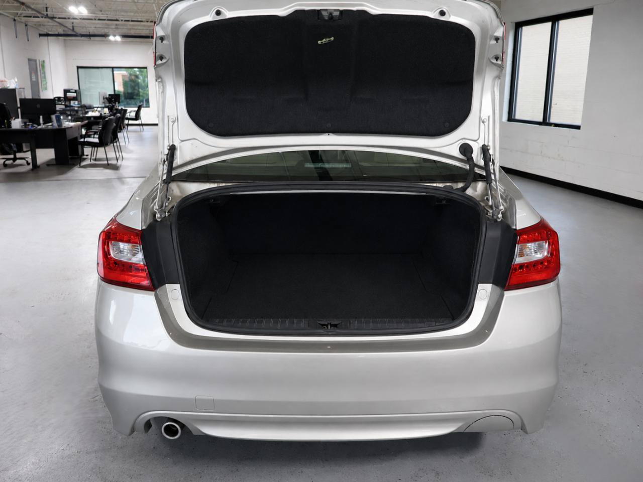 Used 2015 Subaru Legacy 2.5i Premium AWD/4WD image 7