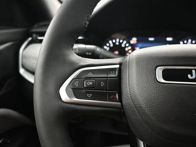 Used 2023 Jeep Compass Latitude image 15