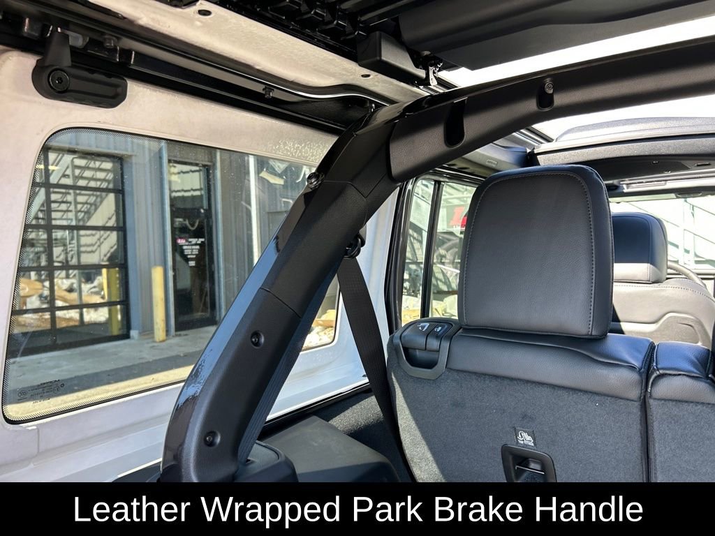 New 2026 Jeep Wrangler Unlimited Sahara AWD/4WD image 28
