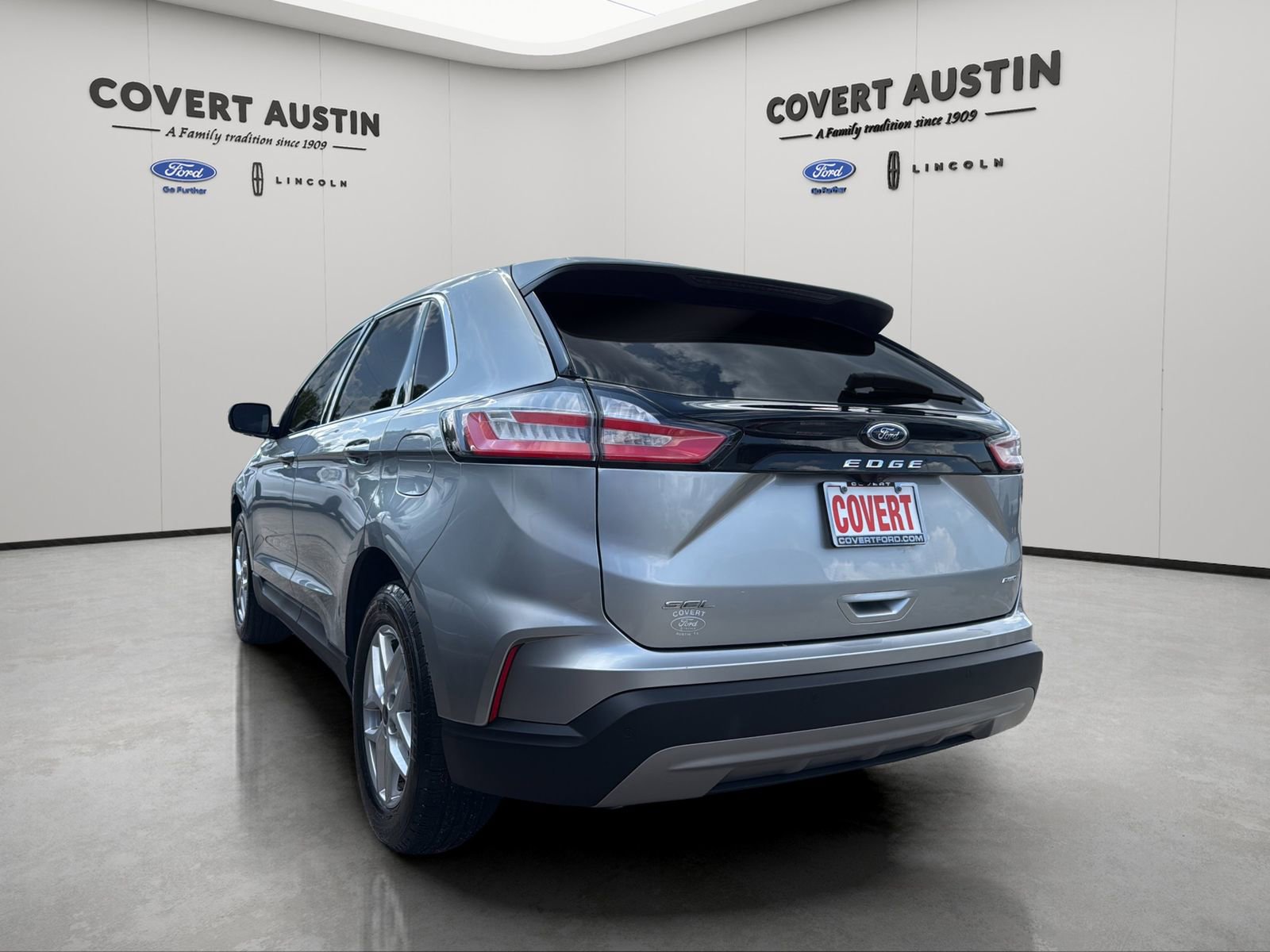 Certified 2023 Ford Edge SEL w/ Convenience Package AWD/4WD image 3