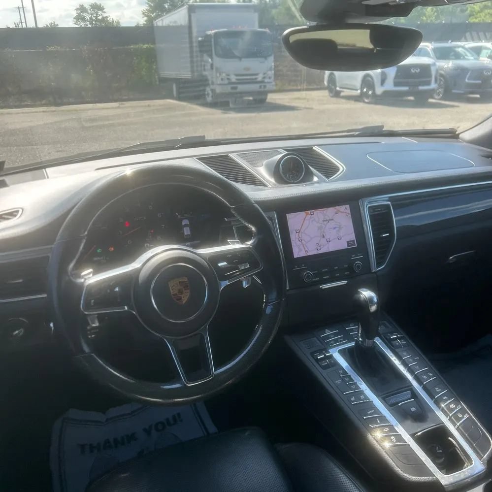 Used 2017 Porsche Macan GTS AWD/4WD image 6