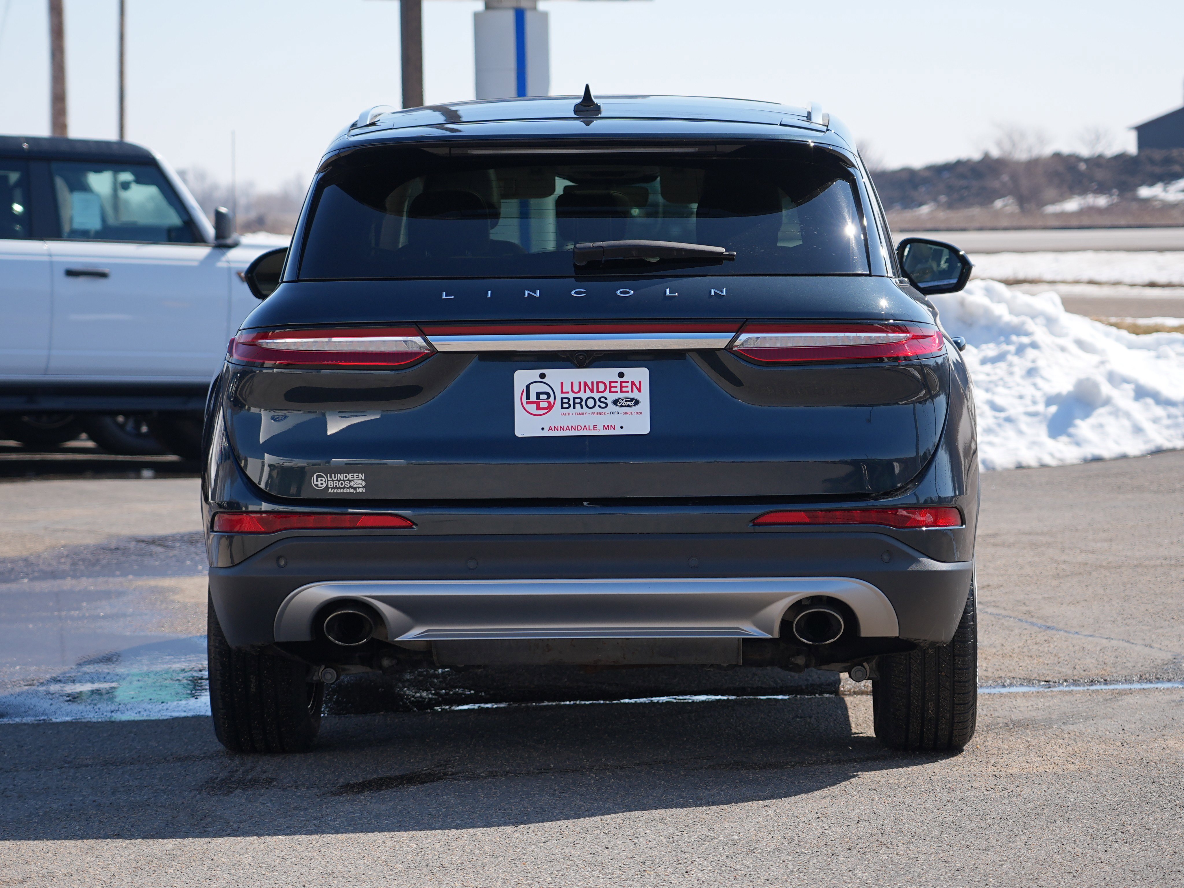 Used 2022 Lincoln Corsair Reserve w/ Elements Package image 4