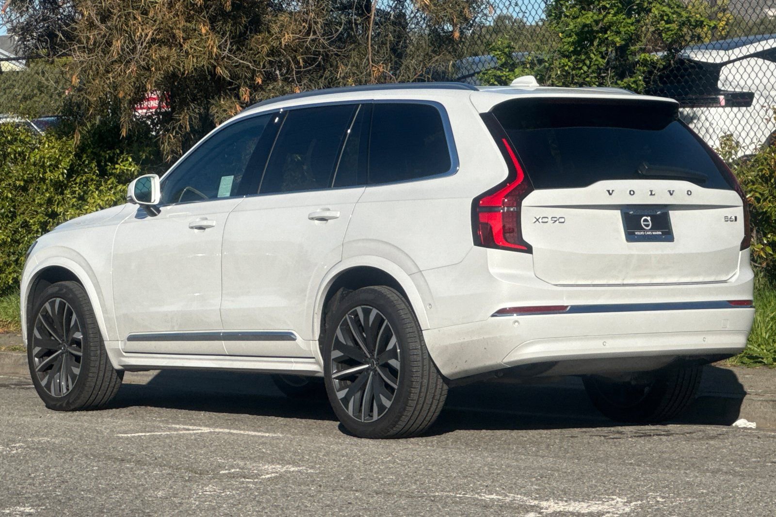 New 2026 Volvo XC90 B6 Plus w/ Protection Package Premier image 6